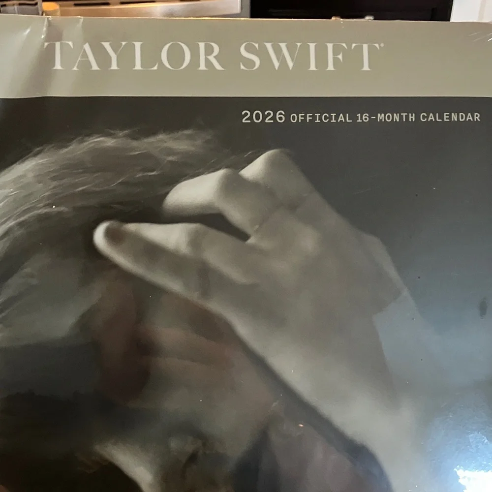 Taylor Swift 2026 16 month calendar